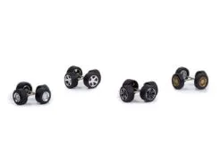 Auto Body Shop - Mopar Rubber Tires Set- Greenlight 16110C - 1/64 Scale Diecast Accessory