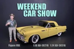 Weekend Car Show Figure VIII, Green - American Diorama 38316 - 1/24 Figurine - Diorama Accessory