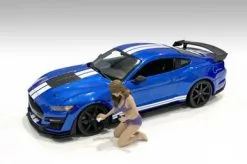 Bikini Car Wash Girl - Alisa, Purple - American Diorama 76265 - 1/18 Figurine - Diorama Accessory