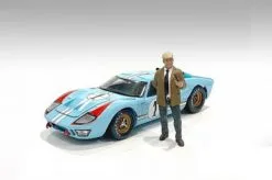 Race Day 2 Figure III, Brown And Blue - American Diorama 76297 - 1/18 Figurine - Diorama Accessory