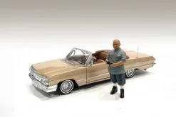 Lowriderz Figure I, Gray - American Diorama 76373 - 1/24 Scale Figurine - Diorama Accessory