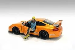 Car Meet 1 Figure III, Blue And White - American Diorama 76379 - 1/24 Figurine - Diorama Accessory
