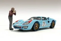 Race Day 1 Figure II, Burgundy & Gray - American Diorama 76384 - 1/24 Figurine - Diorama Accessory