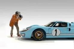 Race Day 1 Figure III - American Diorama 76385 - 1/24 Figurine - Diorama Accessory