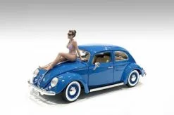 Beach Girls - Carol, Purple - American Diorama 76415 - 1/24 Scale Figurine - Diorama Accessory