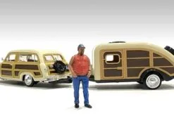 Campers Figure 1, Orange - American Diorama 76434 - 1/24 Scale Figurine - Diorama Accessory