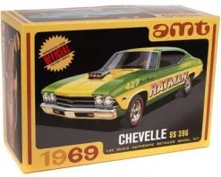 AMT 1969 Chevy Chevelle Hardtop, 1/25 Scale Plastic Model Car Kit - AMT1138